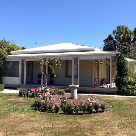 Tairoa Lodge & Cottage Hawera Exterior foto